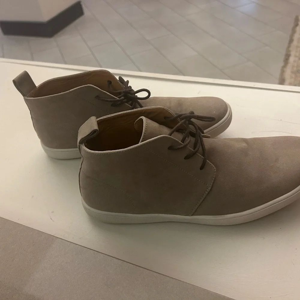 Alfani Men's Suede Chukka Boots in Taupe with White Sole 11.5 M